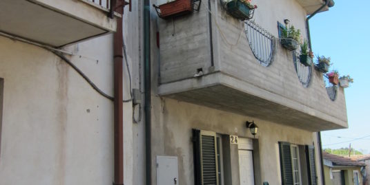 Fano/Centinarola , Row house