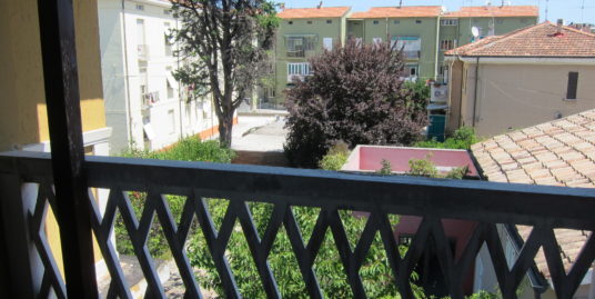 Fano-Near the center, apartment to be restored