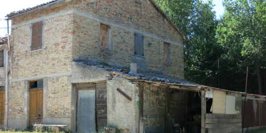 Fano/Tavernelle -Semi-detached country-house